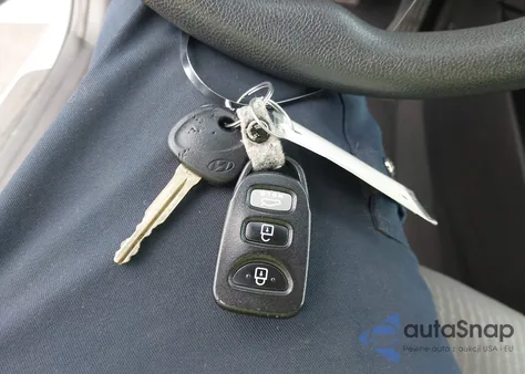 2014 Hyundai Elantra Se from USA, damaged, VIN 5NPDH4AE9EH495675